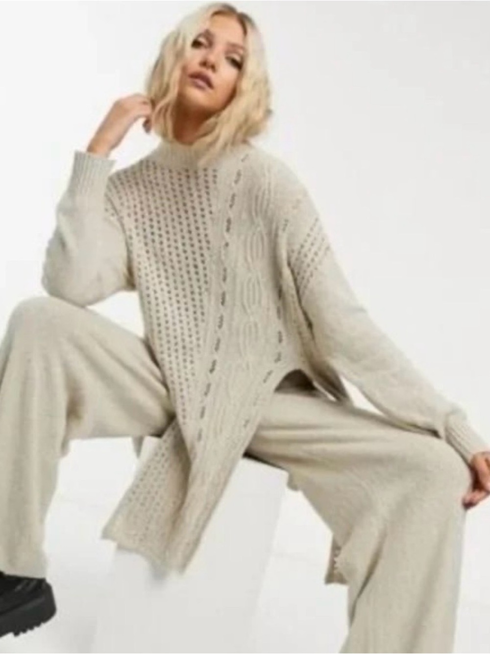 Free People Harper Tie Front
Sweater, Size Medium